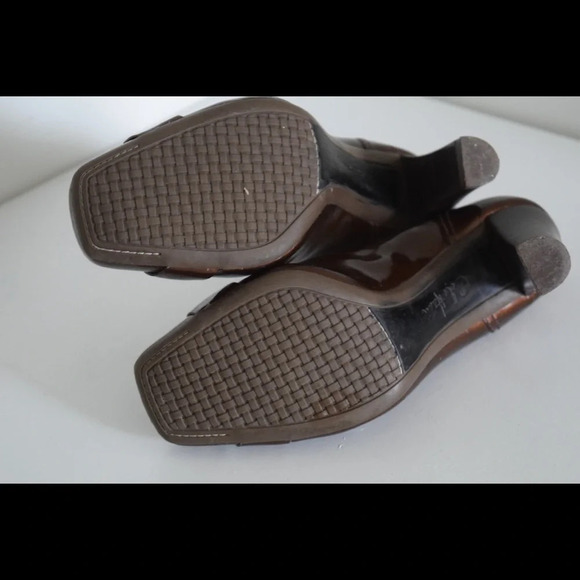 Cole Haan nike air pumps - Picture 6 of 8